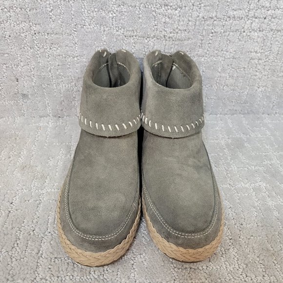 Ugg Varney Women's Size US 6 Gray Moccasin Suede Ankle Boho Bootie Shoes 1104653 - Picture 3 of 10